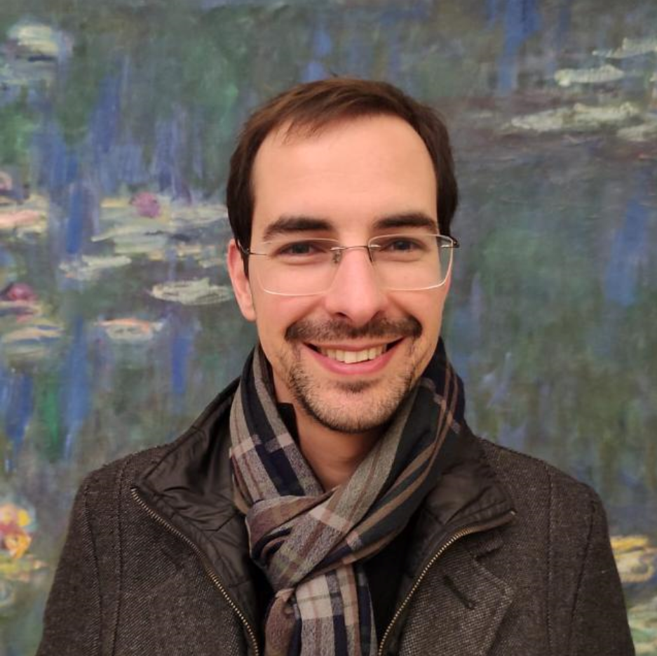 Me, 2023. Background is 'Les Nymphéas' by Claude Monet at the Musée de l'Orangerie in Paris.